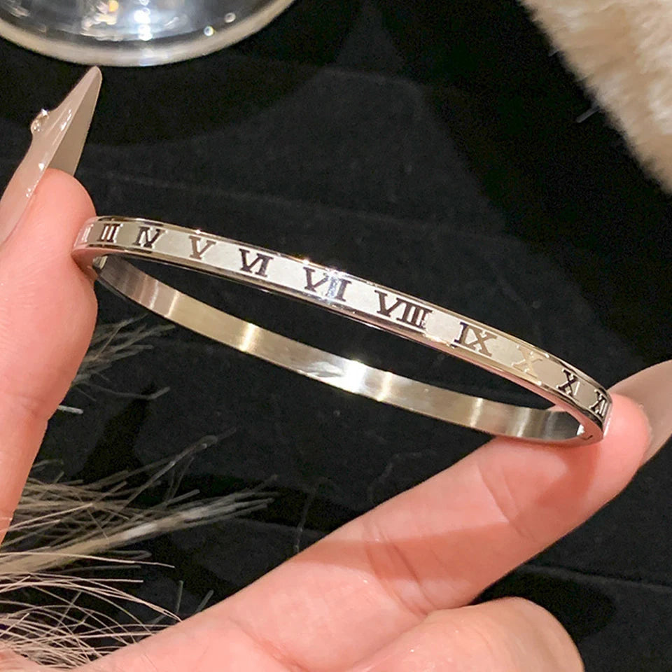Aurelia Bangle