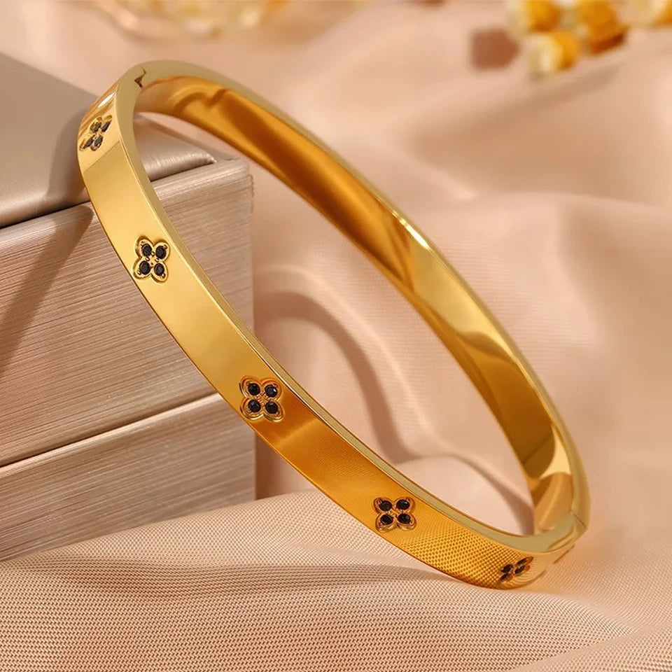 Aurelia Bangle